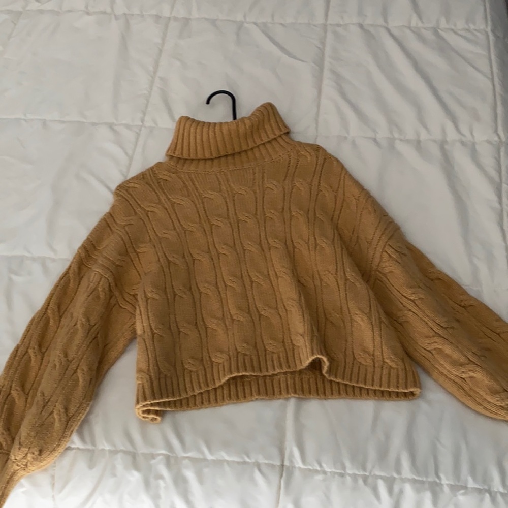 Mustard Cable knit cropped sweater